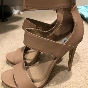 Steve Madden nude heels